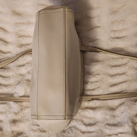 Relic Ivory Leather Shoulder Tote Handbag – Medium Size - Picture 8 of 10